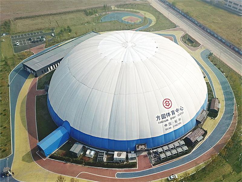 如果建一個(gè)5000平氣膜館大概需要多少錢(qián)？耗電量多少？