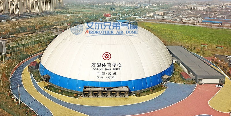 想建一個體育館，采用氣膜結(jié)構(gòu)造價高嗎？